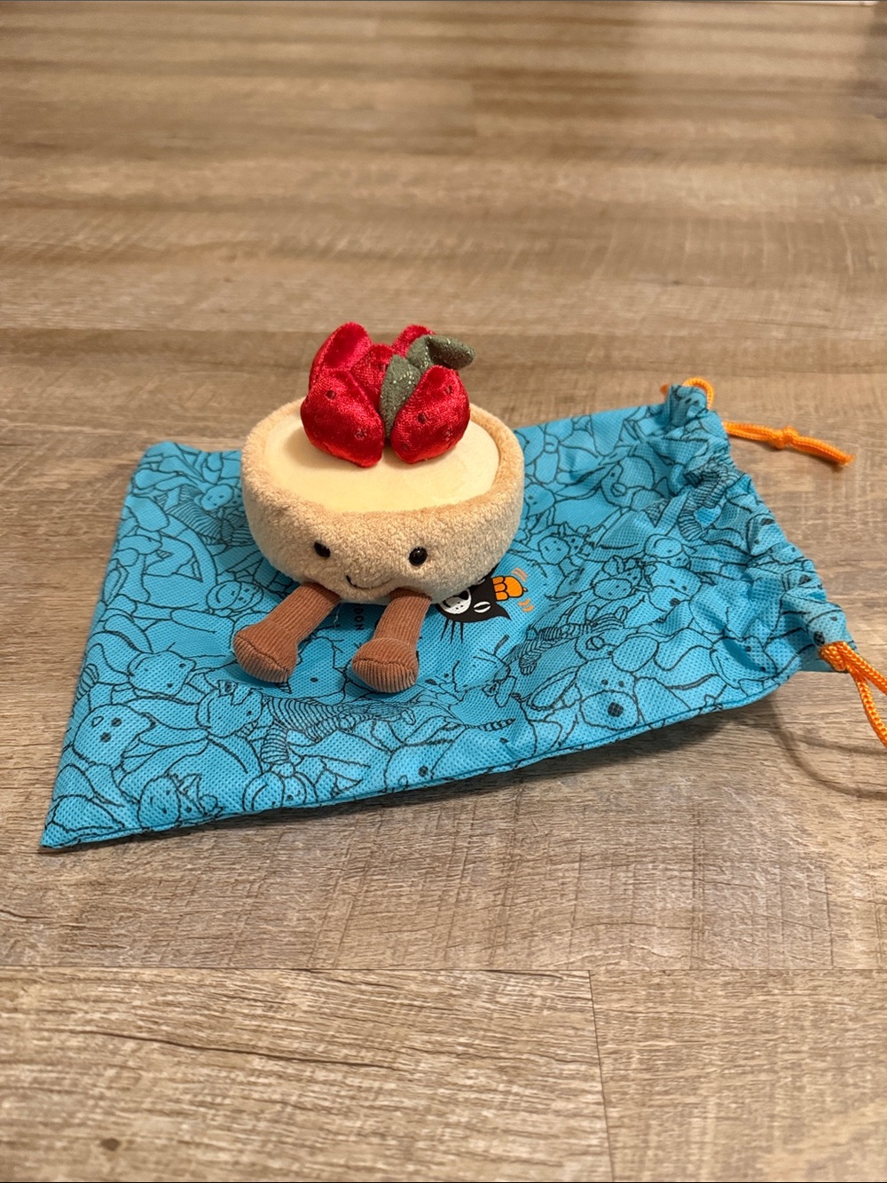 Jellycat Amuseables Fleurette Tarte Aux Fraises